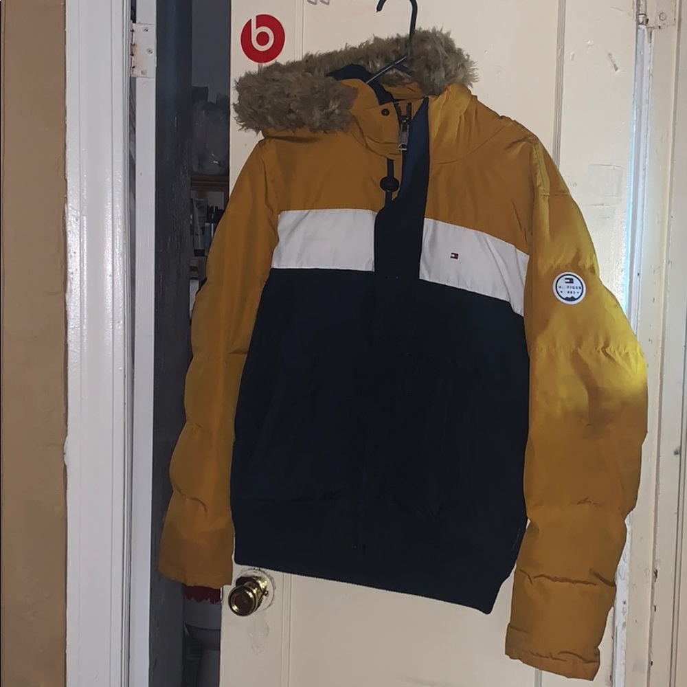 Tommy Hilfiger Yellow
Short Snorkel Coat